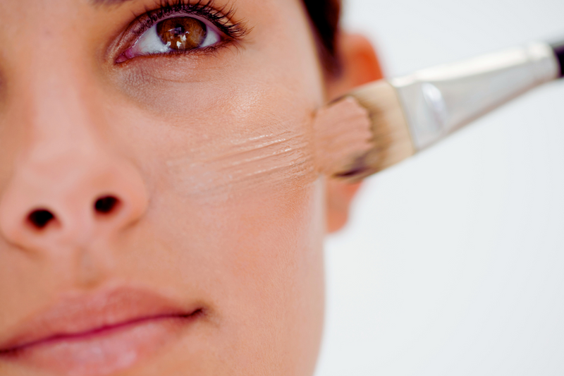 Makeup That Loves Your Skin Back: The Best Ingredients for Calm, Clear Skin